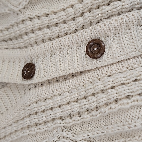 Gaeltarra Hand loomed  Aran 100% wool cable knit  cardigan sweater - Picture 10 of 12